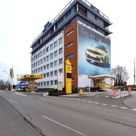Hotel Jurki Dom Bratislava Bagian luar foto