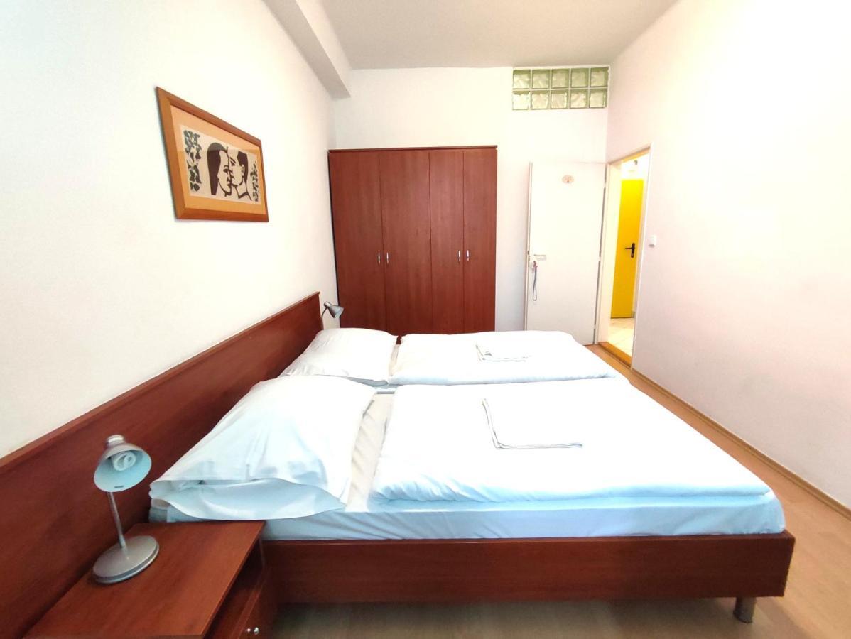 Hotel Jurki Dom Bratislava Bagian luar foto