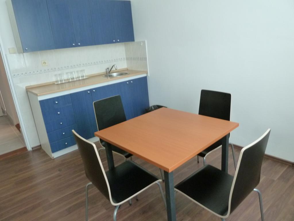 Hotel Jurki Dom Bratislava Bagian luar foto