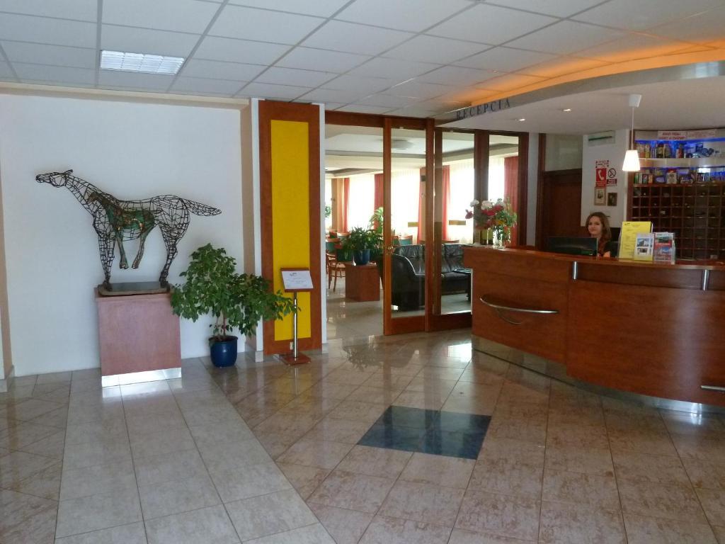 Hotel Jurki Dom Bratislava Bagian luar foto