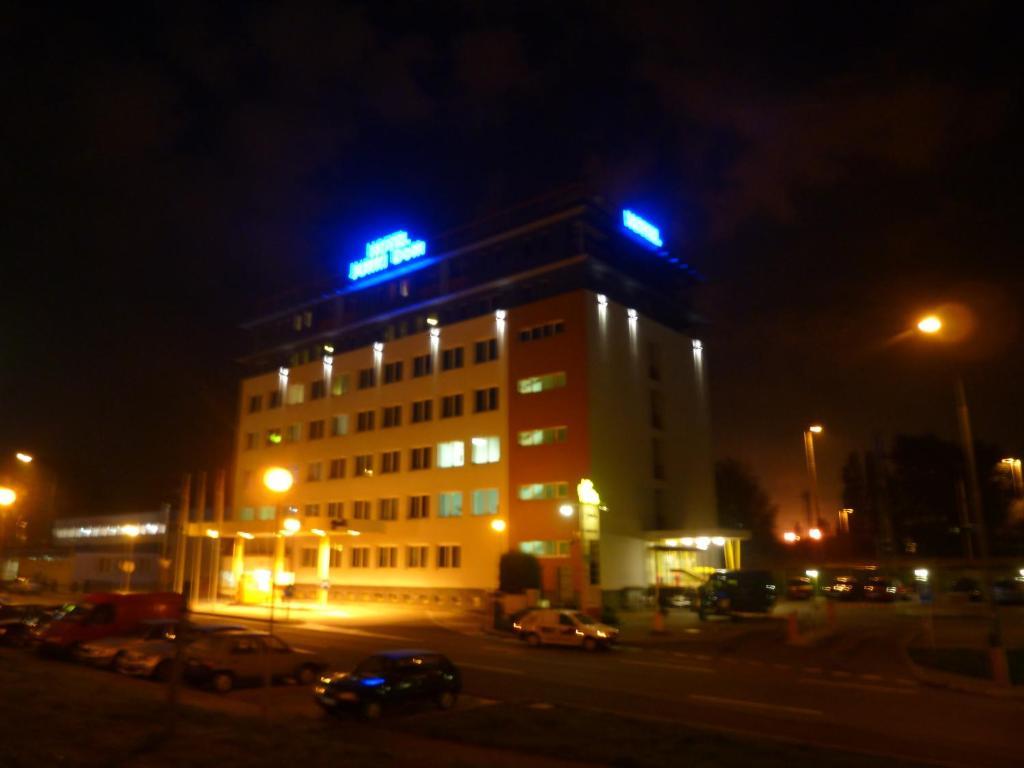 Hotel Jurki Dom Bratislava Bagian luar foto